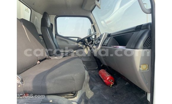 Ra Imported Mitsubishi i funfun Ọkọ̀ in Import - Dubai ni Ashanti Ra Imported Mitsubishi i funfun Ọkọ̀ in Import - Dubai ni Ashanti