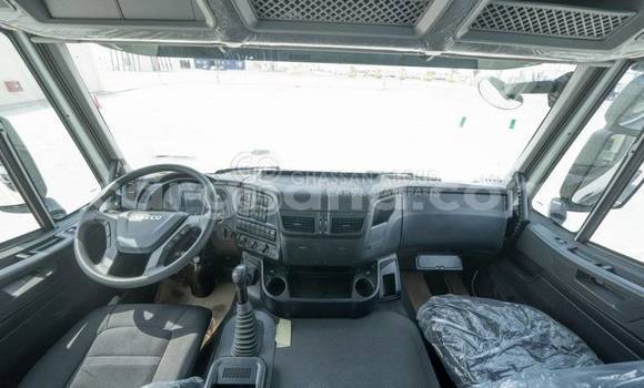 Buy New Iveco Trakker White Truck in Import - Dubai in Ashanti Buy New Iveco Trakker White Truck in Import - Dubai in Ashanti