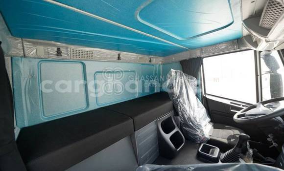 Buy New Iveco Trakker White Truck in Import - Dubai in Ashanti Buy New Iveco Trakker White Truck in Import - Dubai in Ashanti