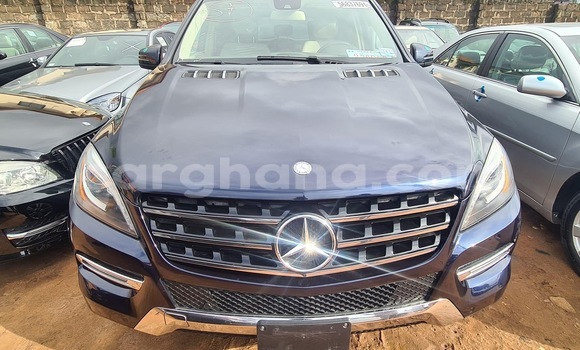 Sayi Na hannu Mercedes‒Benz ML–Class Blue Mota in Accra a Greater Accra Sayi Na hannu Mercedes‒Benz ML–Class Blue Mota in Accra a Greater Accra