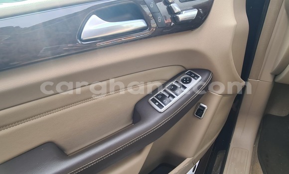 Sayi Na hannu Mercedes‒Benz ML–Class Blue Mota in Accra a Greater Accra Sayi Na hannu Mercedes‒Benz ML–Class Blue Mota in Accra a Greater Accra