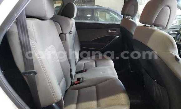 Buy Used Hyundai Santa Fe White Car in Accra in Greater Accra Buy Used Hyundai Santa Fe White Car in Accra in Greater Accra