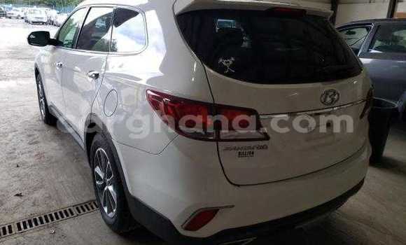 Buy Used Hyundai Santa Fe White Car in Accra in Greater Accra Buy Used Hyundai Santa Fe White Car in Accra in Greater Accra