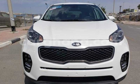 Ra Àlòkù Kia Sportage funfun Ọkọ̀ in Accra ni Greater Accra