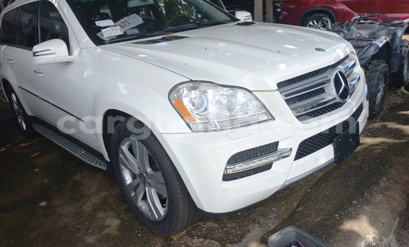 Sayi Na hannu Mercedes‒Benz GL–Class White Mota in Accra a Greater Accra Sayi Na hannu Mercedes‒Benz GL–Class White Mota in Accra a Greater Accra