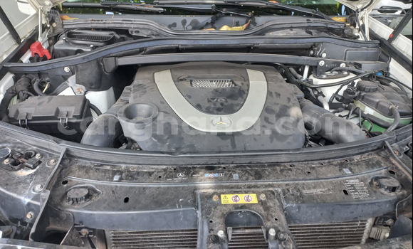 Sayi Na hannu Mercedes‒Benz GL–Class White Mota in Accra a Greater Accra Sayi Na hannu Mercedes‒Benz GL–Class White Mota in Accra a Greater Accra