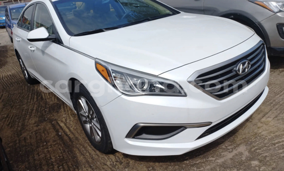 Sayi Na hannu Hyundai Sonata White Mota in Accra a Greater Accra Sayi Na hannu Hyundai Sonata White Mota in Accra a Greater Accra