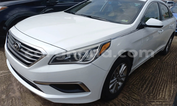 Sayi Na hannu Hyundai Sonata White Mota in Accra a Greater Accra Sayi Na hannu Hyundai Sonata White Mota in Accra a Greater Accra