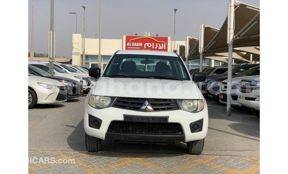 Ra Imported Mitsubishi L200 funfun Ọkọ̀ in Import - Dubai ni Ashanti Ra Imported Mitsubishi L200 funfun Ọkọ̀ in Import - Dubai ni Ashanti