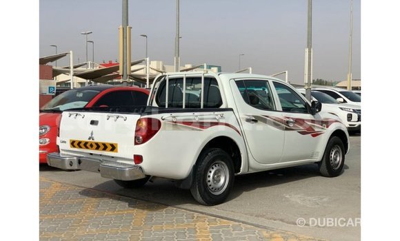 Ra Imported Mitsubishi L200 funfun Ọkọ̀ in Import - Dubai ni Ashanti Ra Imported Mitsubishi L200 funfun Ọkọ̀ in Import - Dubai ni Ashanti