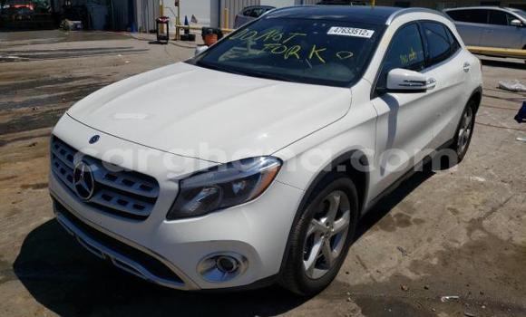 Buy Used Mercedes‒Benz GLA-klasse White Car in Accra in Greater Accra
