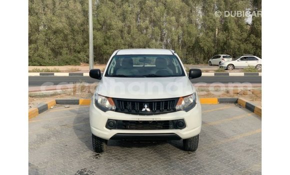 Ra Imported Mitsubishi L200 funfun Ọkọ̀ in Import - Dubai ni Ashanti Ra Imported Mitsubishi L200 funfun Ọkọ̀ in Import - Dubai ni Ashanti