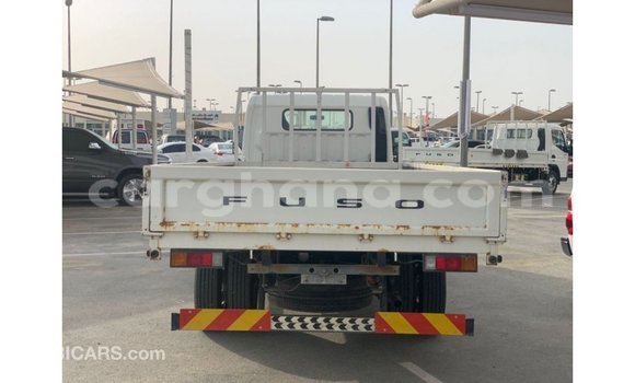 Ra Imported Mitsubishi i funfun Ọkọ̀ in Import - Dubai ni Ashanti Ra Imported Mitsubishi i funfun Ọkọ̀ in Import - Dubai ni Ashanti