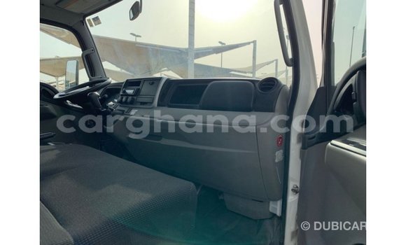 Ra Imported Mitsubishi i funfun Ọkọ̀ in Import - Dubai ni Ashanti Ra Imported Mitsubishi i funfun Ọkọ̀ in Import - Dubai ni Ashanti