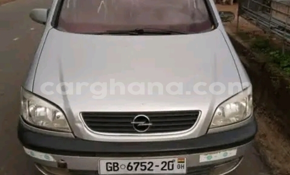 Buy Used Opel Zafira Silver Car in Accra in Greater Accra