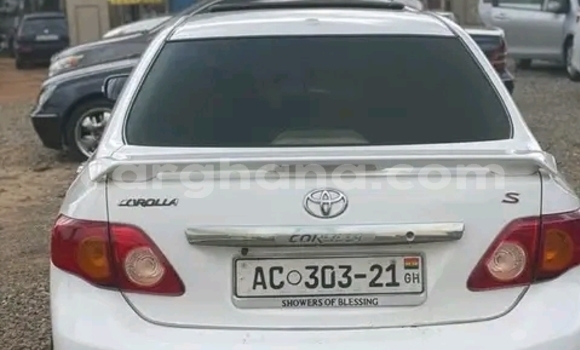 Buy Used Toyota Corolla Silver Car in Accra in Greater Accra