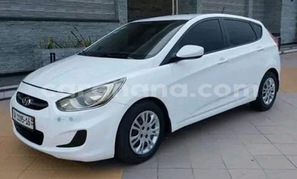 Buy Used Hyundai Accent White Car in Accra in Greater Accra Buy Used Hyundai Accent White Car in Accra in Greater Accra