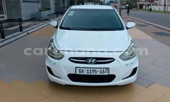 Buy Used Hyundai Accent White Car in Accra in Greater Accra Buy Used Hyundai Accent White Car in Accra in Greater Accra