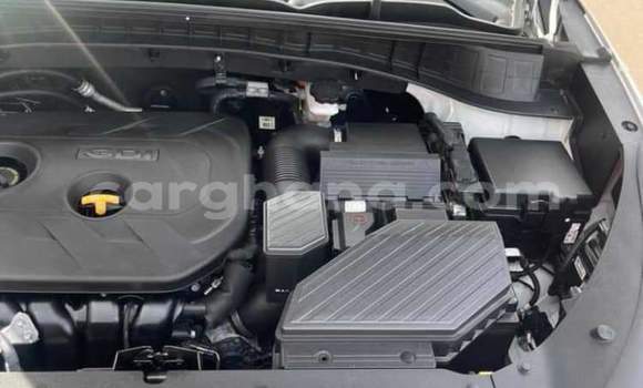 Sayi Na hannu Hyundai Tucson White Mota in Sekondi–Takoradi Metropolitan a Yamma Sayi Na hannu Hyundai Tucson White Mota in Sekondi–Takoradi Metropolitan a Yamma