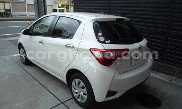 Buy Used Toyota Vitz White Car in Accra in Greater Accra Buy Used Toyota Vitz White Car in Accra in Greater Accra