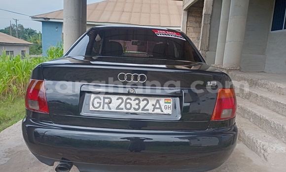 Ra Àlòkù Audi A4 Black Ọkọ̀ in Ejisu ni Ashanti