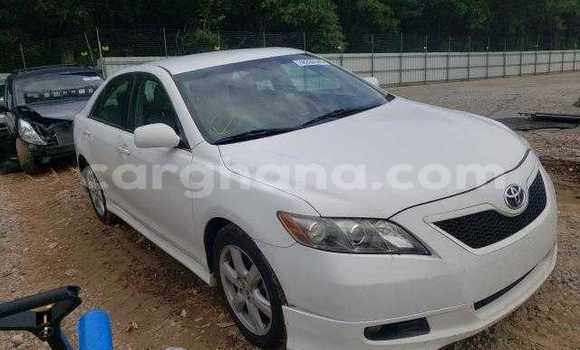 Sayi Na hannu Toyota Camry White Mota in Accra a Greater Accra Sayi Na hannu Toyota Camry White Mota in Accra a Greater Accra