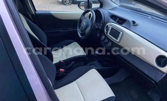 Ra Àlòkù Toyota Vitz Silver Ọkọ̀ in Sekondi–Takoradi Metropolitan ni Oorun Ra Àlòkù Toyota Vitz Silver Ọkọ̀ in Sekondi–Takoradi Metropolitan ni Oorun