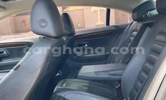 Buy Used Volkswagen Golf White Car in Accra in Greater Accra Buy Used Volkswagen Golf White Car in Accra in Greater Accra