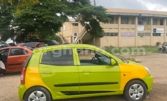 Ra Àlòkù Kia Picanto Alawọ ewe Ọkọ̀ in Accra ni Greater Accra