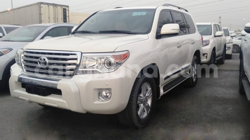 Big with watermark toyota land cruiser ashanti import dubai 47310