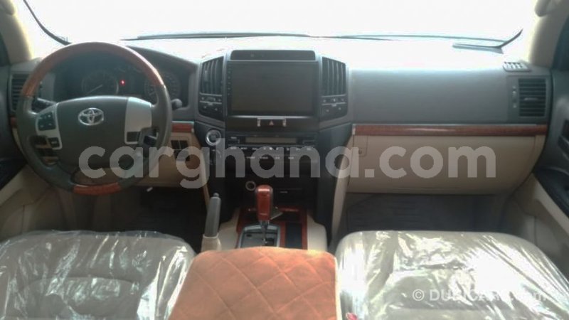 Big with watermark toyota land cruiser ashanti import dubai 47310