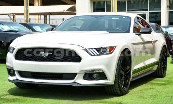 Sayi Imported Ford Mustang White Mota in Import - Dubai a Ashanti Sayi Imported Ford Mustang White Mota in Import - Dubai a Ashanti
