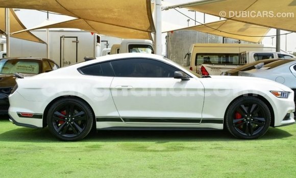 Sayi Imported Ford Mustang White Mota in Import - Dubai a Ashanti Sayi Imported Ford Mustang White Mota in Import - Dubai a Ashanti
