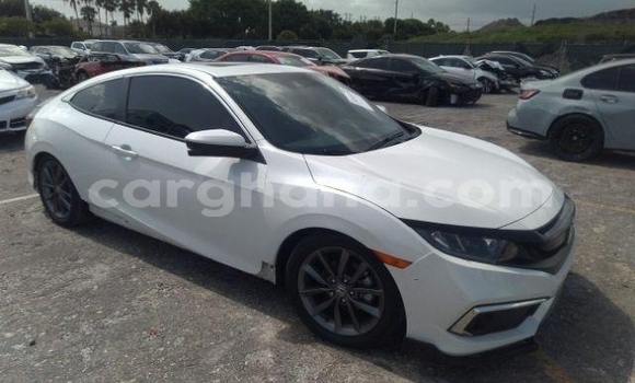 Ra Àlòkù Honda Civic funfun Ọkọ̀ in Accra ni Greater Accra