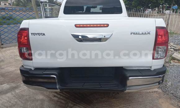 Buy Used Toyota Hilux White Car in Accra in Greater Accra Buy Used Toyota Hilux White Car in Accra in Greater Accra
