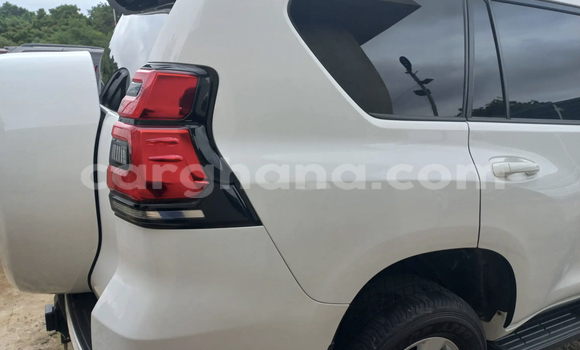 Sayi Na hannu Toyota Land Cruiser Prado White Mota in Accra a Greater Accra Sayi Na hannu Toyota Land Cruiser Prado White Mota in Accra a Greater Accra