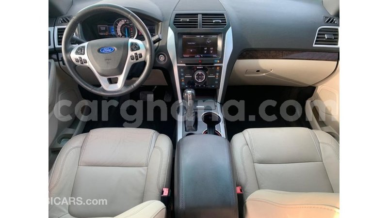 Big with watermark ford explorer ashanti import dubai 47339