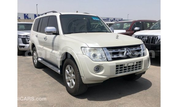 Ra Imported Mitsubishi Pajero funfun Ọkọ̀ in Import - Dubai ni Ashanti Ra Imported Mitsubishi Pajero funfun Ọkọ̀ in Import - Dubai ni Ashanti