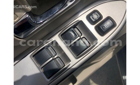 Ra Imported Mitsubishi Pajero funfun Ọkọ̀ in Import - Dubai ni Ashanti Ra Imported Mitsubishi Pajero funfun Ọkọ̀ in Import - Dubai ni Ashanti