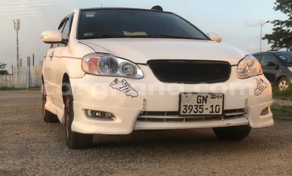 Sayi Na hannu Toyota Corolla White Mota in Winneba a Tsakiya