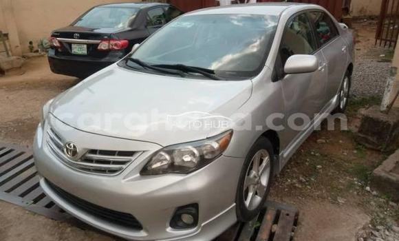 Sayi Na hannu Toyota Corolla Azurfa Mota in Accra a Greater Accra