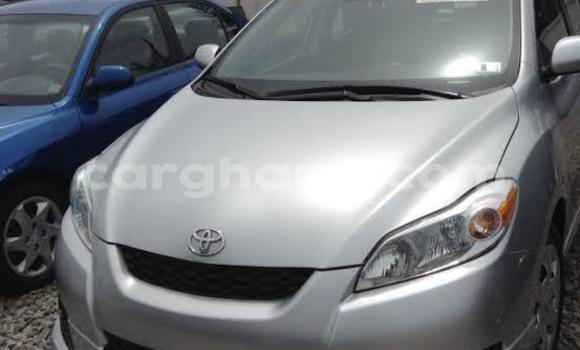 Ra Àlòkù Toyota Matrix Silver Ọkọ̀ in Accra ni Greater Accra