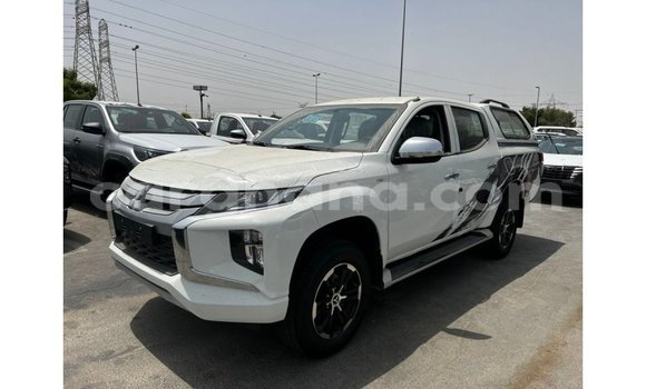 Buy Import Mitsubishi L200 White Car in Import - Dubai in Ashanti