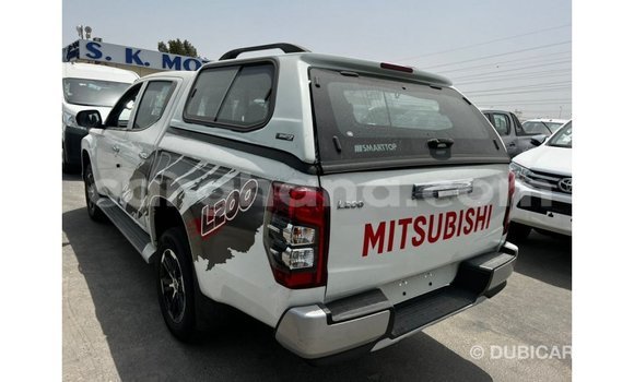 Ra Imported Mitsubishi L200 funfun Ọkọ̀ in Import - Dubai ni Ashanti Ra Imported Mitsubishi L200 funfun Ọkọ̀ in Import - Dubai ni Ashanti