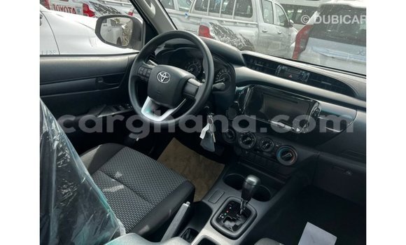 Buy Import Toyota Hilux White Car in Import - Dubai in Ashanti Buy Import Toyota Hilux White Car in Import - Dubai in Ashanti