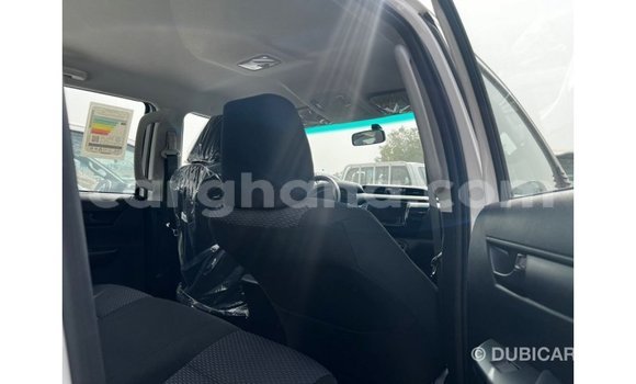 Buy Import Toyota Hilux White Car in Import - Dubai in Ashanti Buy Import Toyota Hilux White Car in Import - Dubai in Ashanti