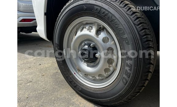 Buy Import Toyota Hilux White Car in Import - Dubai in Ashanti Buy Import Toyota Hilux White Car in Import - Dubai in Ashanti
