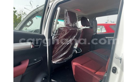 Ra Imported Toyota Hilux funfun Ọkọ̀ in Import - Dubai ni Ashanti Ra Imported Toyota Hilux funfun Ọkọ̀ in Import - Dubai ni Ashanti