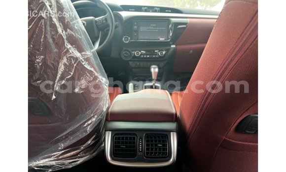 Ra Imported Toyota Hilux funfun Ọkọ̀ in Import - Dubai ni Ashanti Ra Imported Toyota Hilux funfun Ọkọ̀ in Import - Dubai ni Ashanti