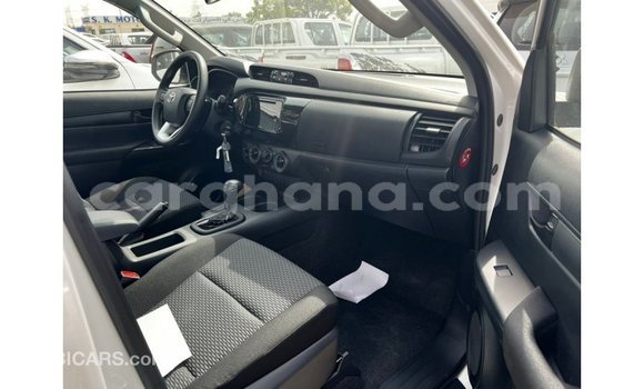 Buy Import Toyota Hilux White Car in Import - Dubai in Ashanti Buy Import Toyota Hilux White Car in Import - Dubai in Ashanti
